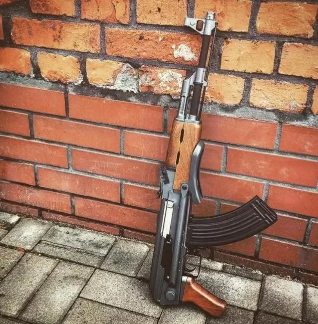 Cyma CM028S AK47 mit Klappschaft S-AEG